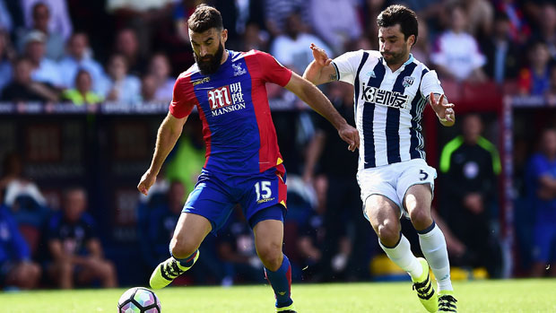 Mile Jedinak in action for Crystal Palace on the opening day of the EPL.