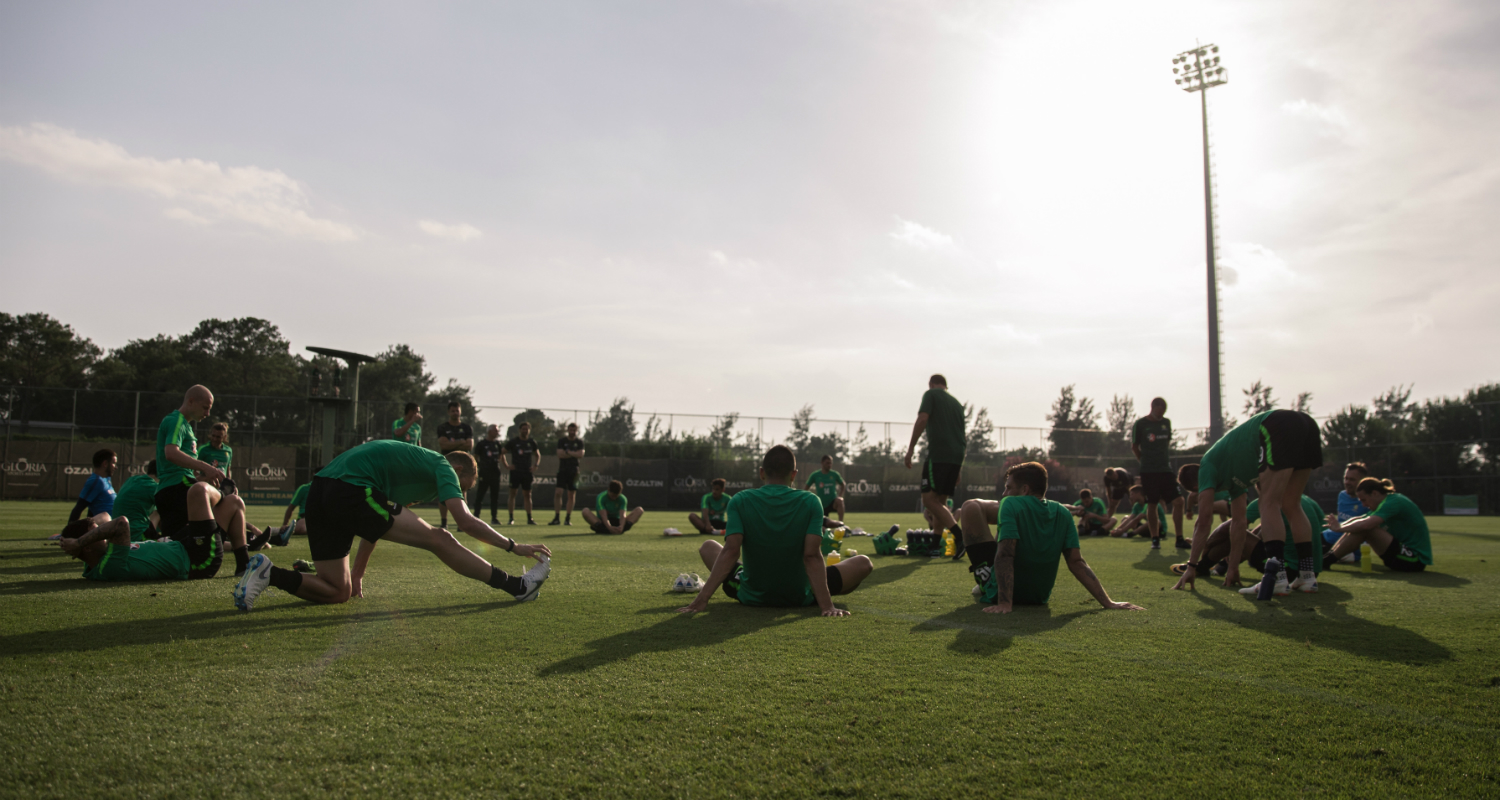 Socceroos stretching Socceroos stretching