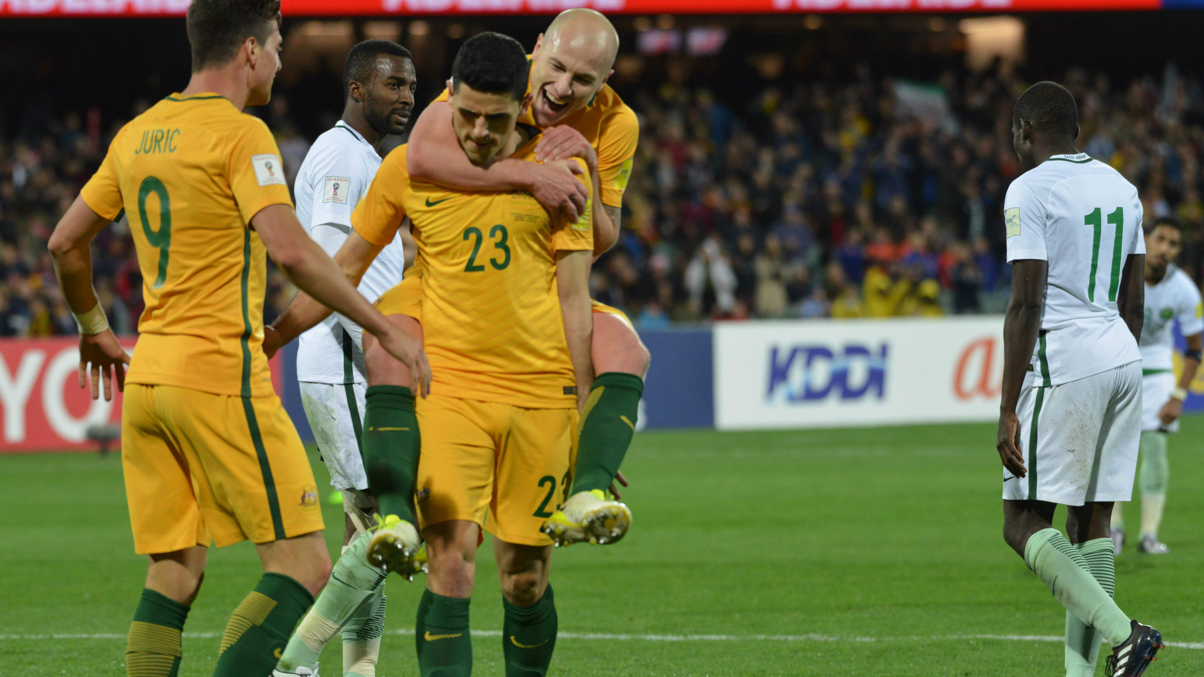 Tom Rogic, Aaron Mooy Tom Rogic, Aaron Mooy