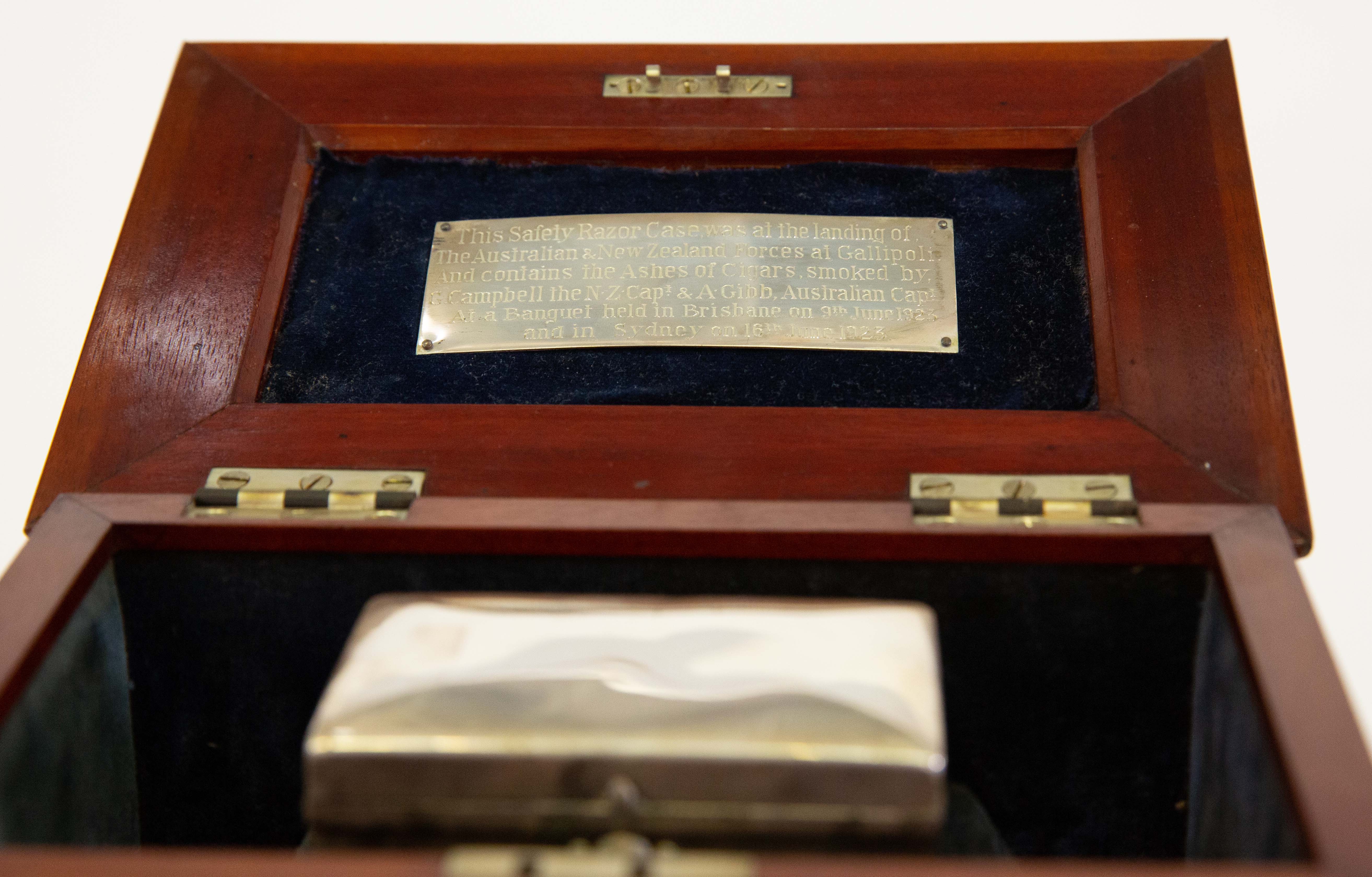 razor_case.jpg Safety Razor