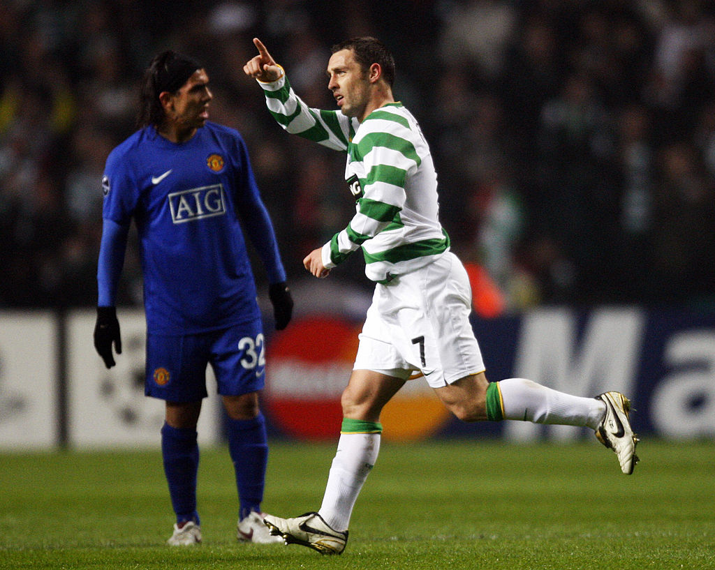 Scott McDonald scores for Celtic vs Manchester United Scott McDonald scores for Celtic vs Manchester United