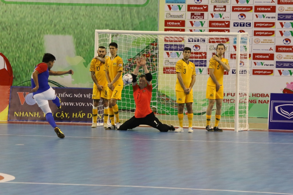 Futsalroos v Malaysia - Pic by Mark Seeto
