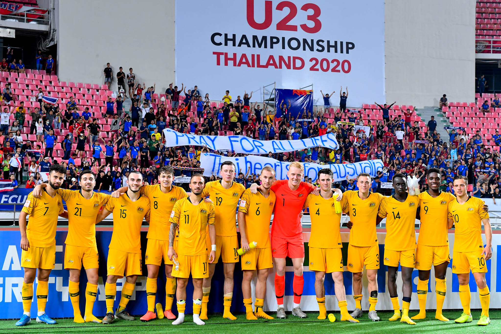 Thai fans banner