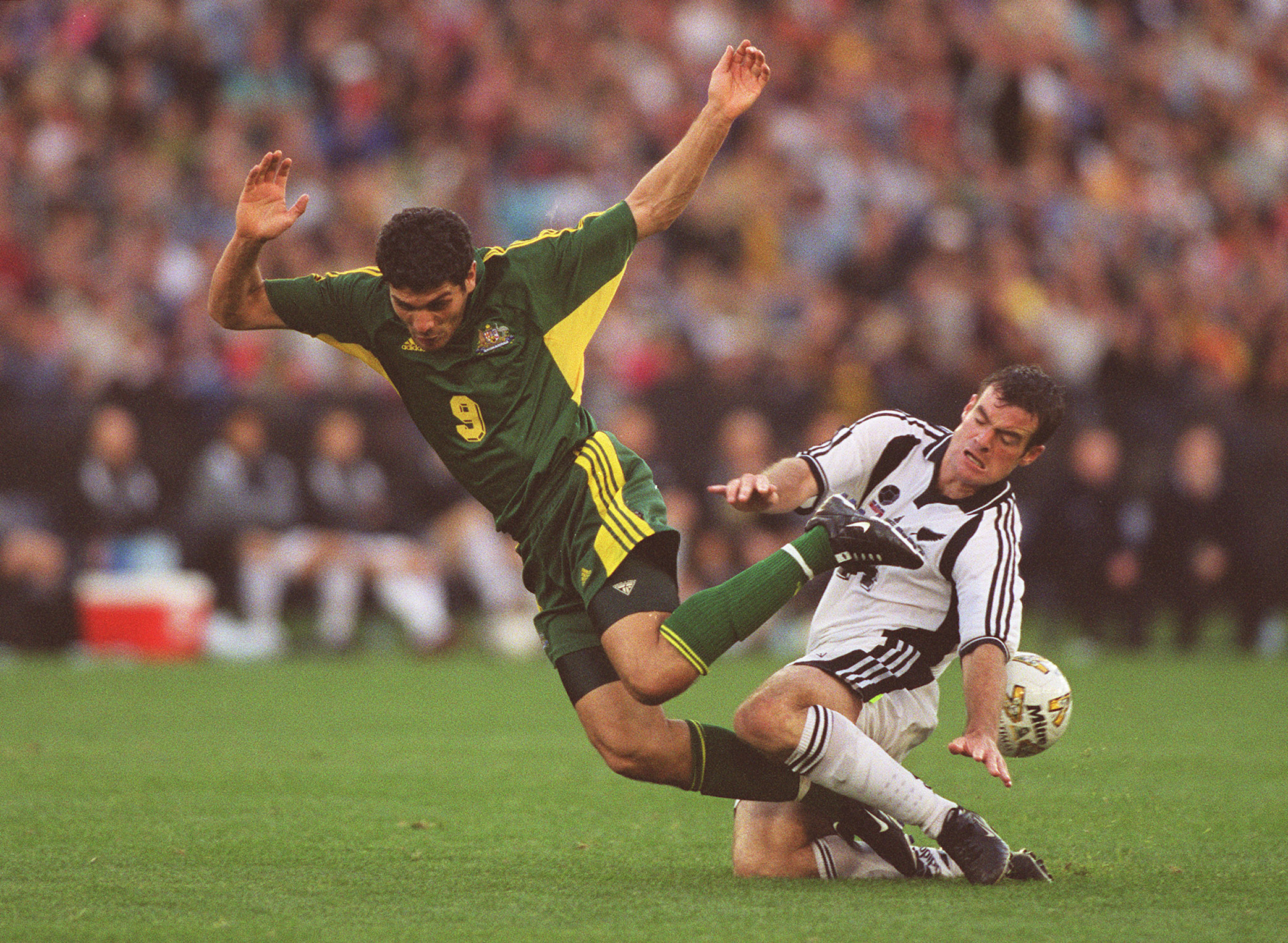 John Aloisi Socceroos v New Zealand 2001