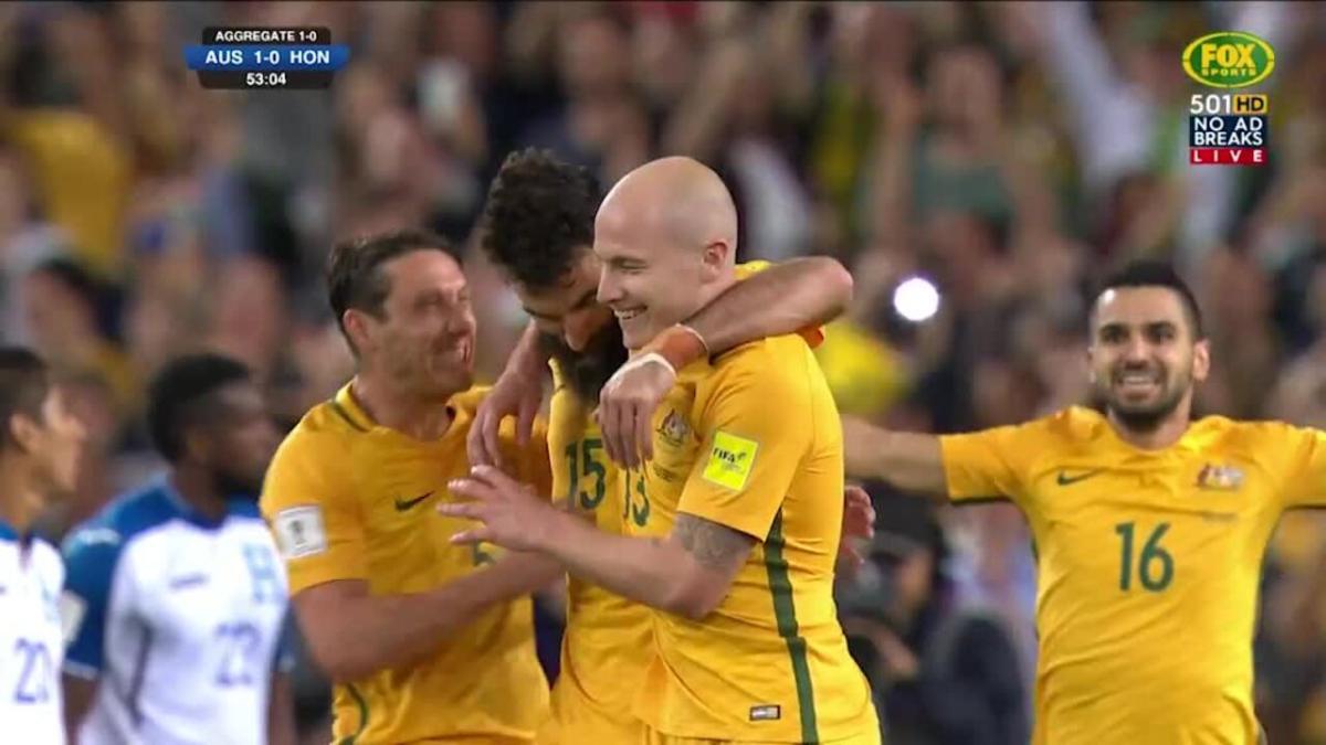 Jedinak scores from free kick to give Socceroos lead v Honduras in 2018 FIFA World Cup Playoff