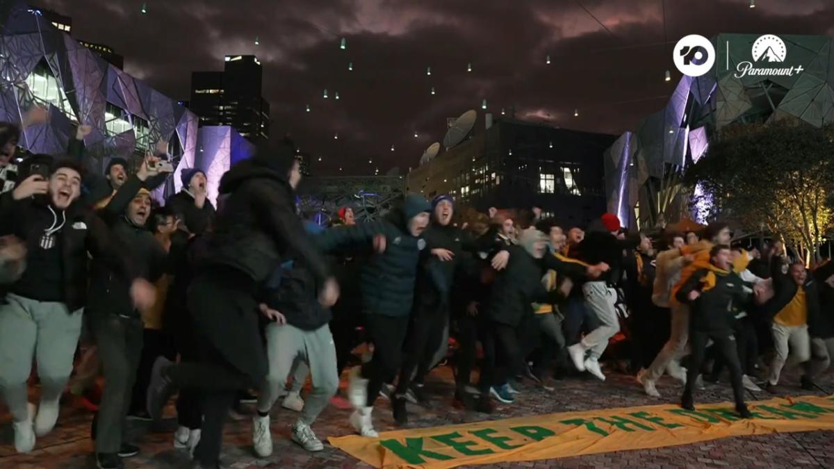 Fans react to World Cup Qualification in Federation Square