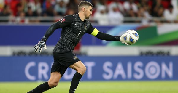 Mat Ryan distributes the ball against UAE in the Socceroos World Cup Playoff