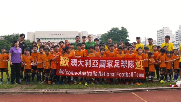 Petratos and Goodwin meet the locals in Kaohsiung