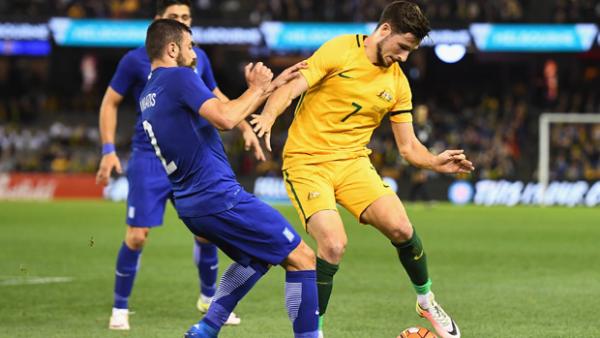 The Caltex Socceroos were edged 2-1 by Greece at Etihad Stadium on Tuesday night.